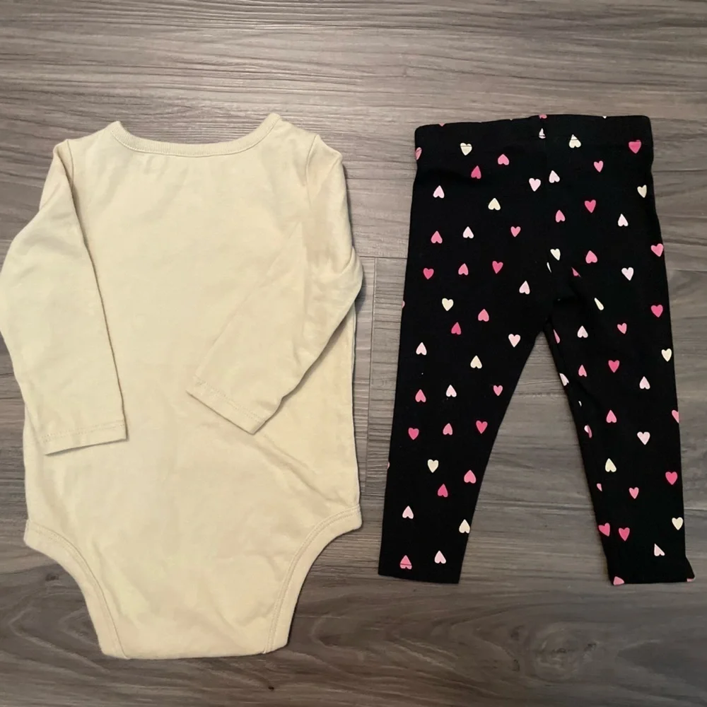 Garanimals Beige Long Sleeve Onesie and Black Heart Leggings Set size 6/9M